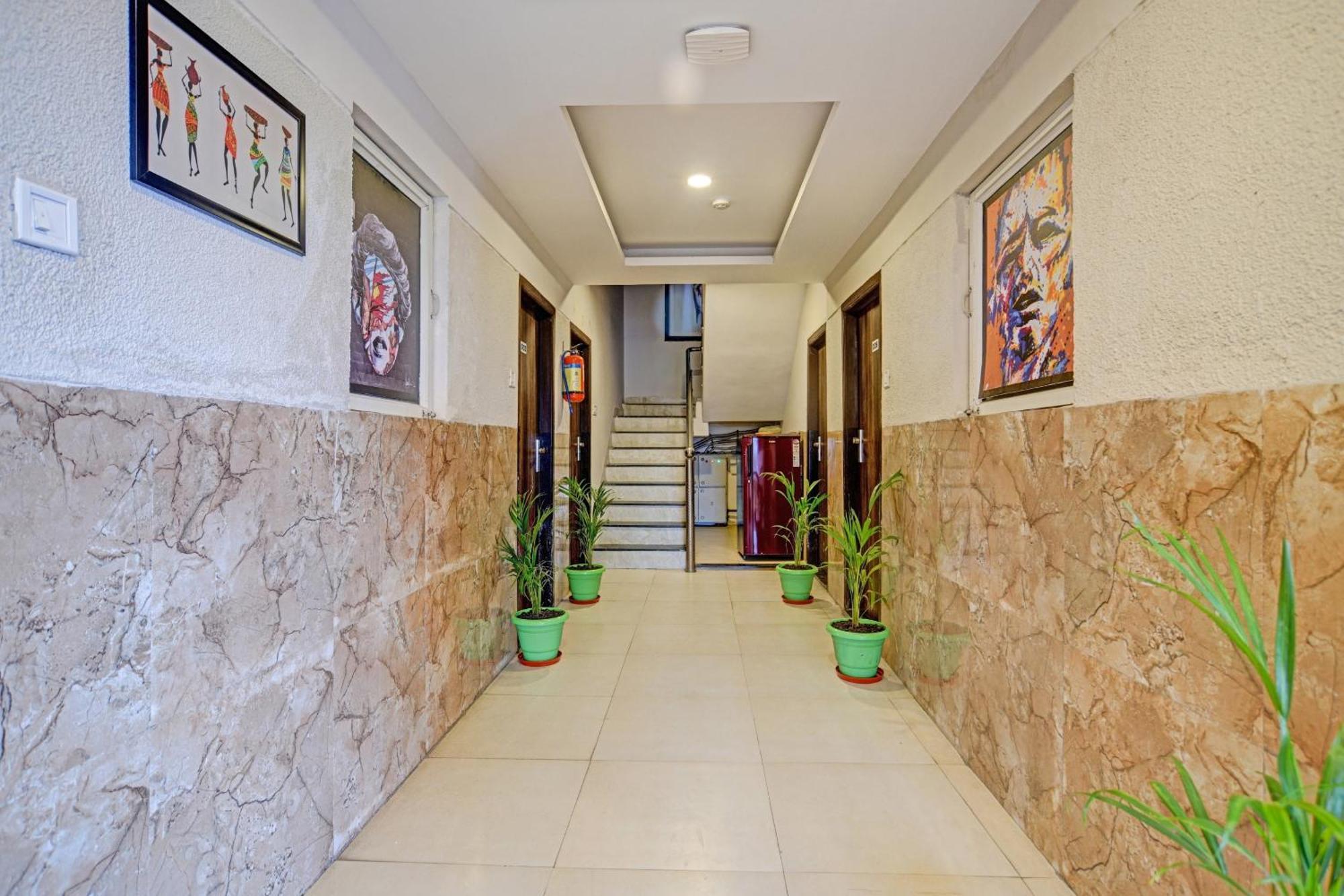 Collection O The Eternity Near Lig Sqaure Hotel Indore Buitenkant foto