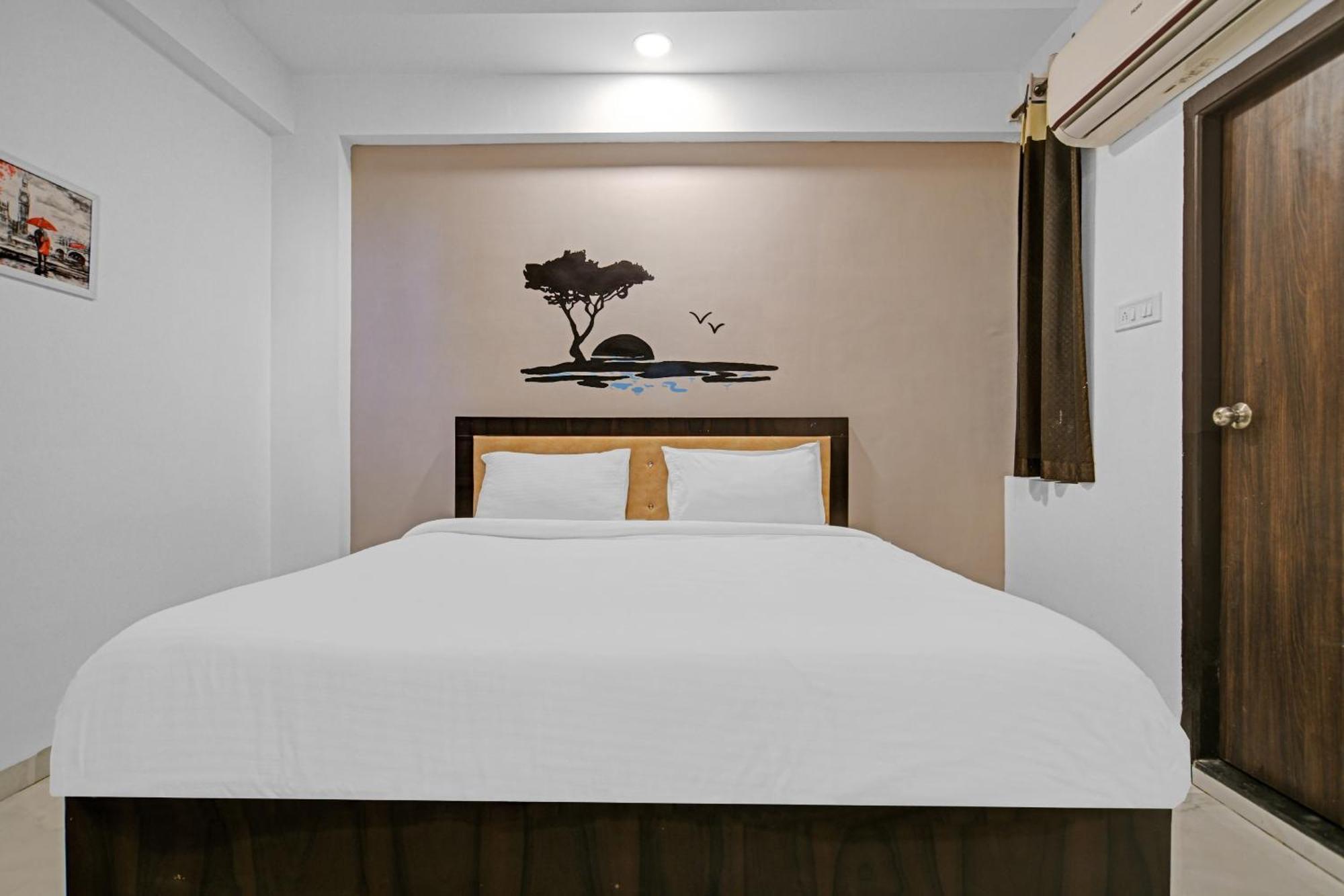Collection O The Eternity Near Lig Sqaure Hotel Indore Buitenkant foto